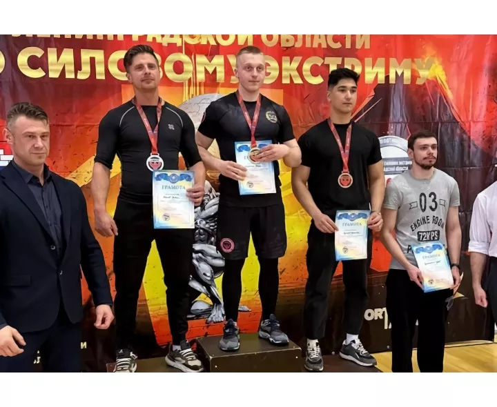 Щегловский силач завоевал серебро на областном Чемпионате по силовому экстриму