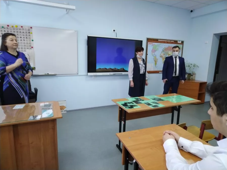 В Торососвской школе состоялось открытие Парты Героя