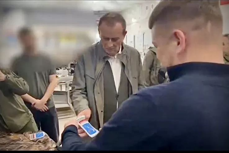 Ленобласть &mdash; фронту