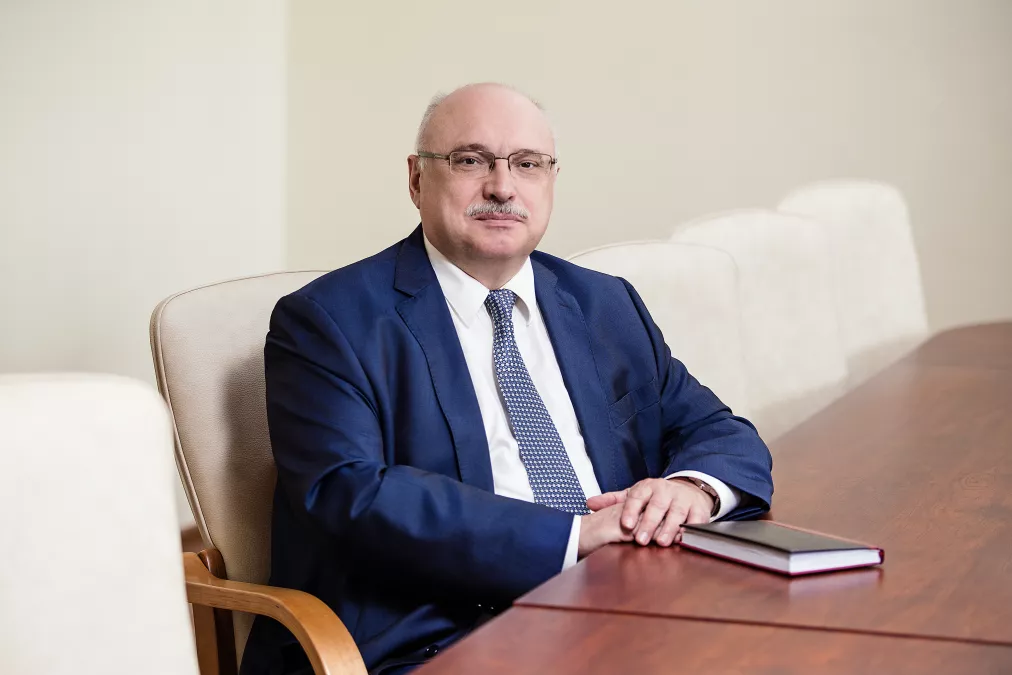 Воплощать решения в жизнь