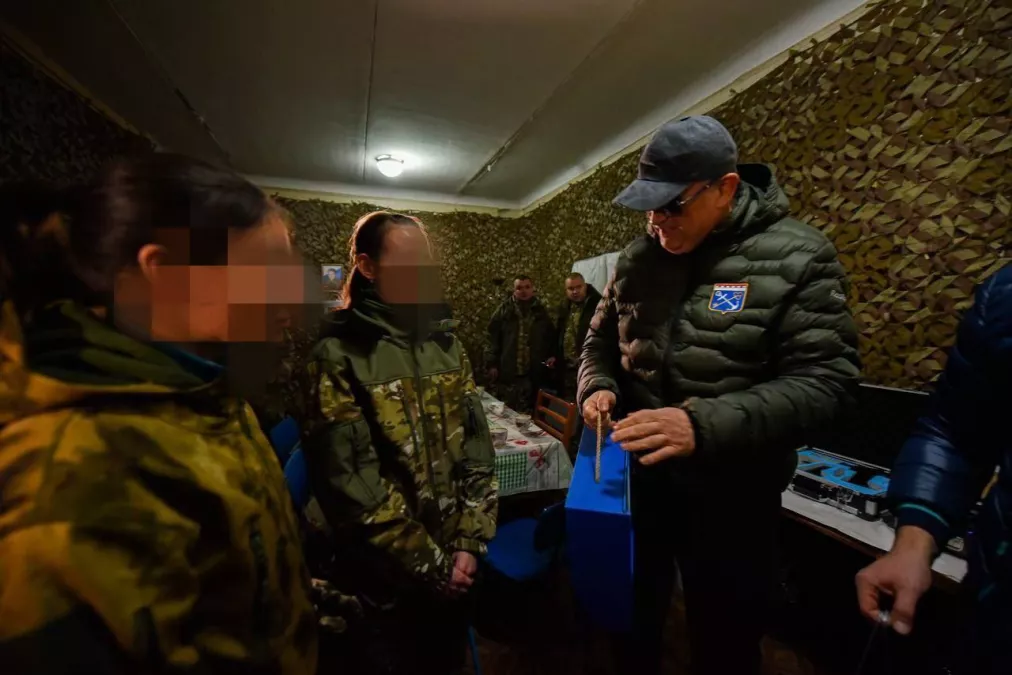 Очередная партия гуманитарной помощи и оборудования отправилась из Ленобласти на линию фронта
