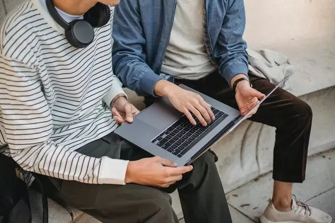Не оплачивайте заказы банковской картой через общественный Wi-Fi