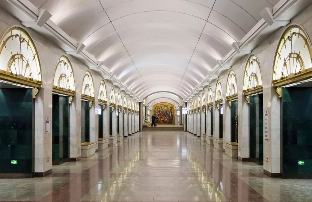В Петербурге ребенку зажало пальцы в метро