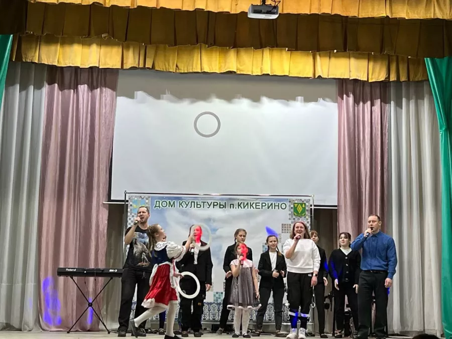 В Кикерино прошел праздничный концерт