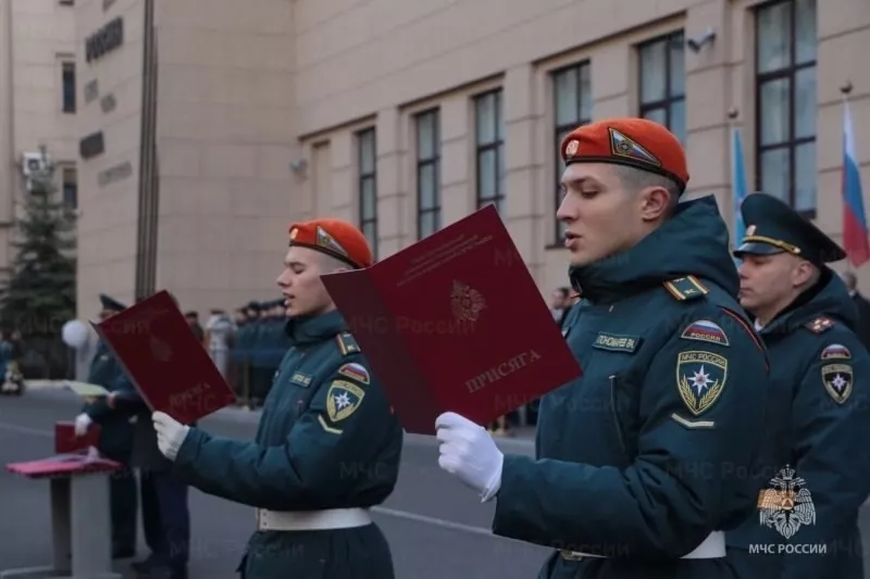 Приглашаются выпускники школ для поступления в высшее учебное заведение МЧС России