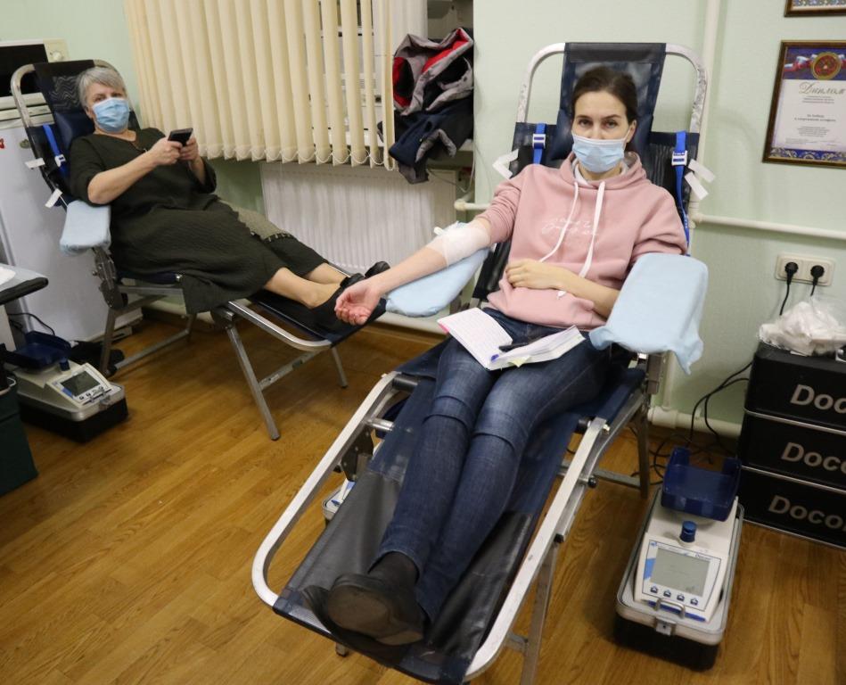 Более 20 литров донорской крови получат больницы Ленобласти