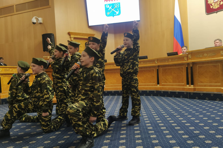 В администрации Ленинградской области прошло торжественное мероприятие, посвященное Дню защитника Отечества